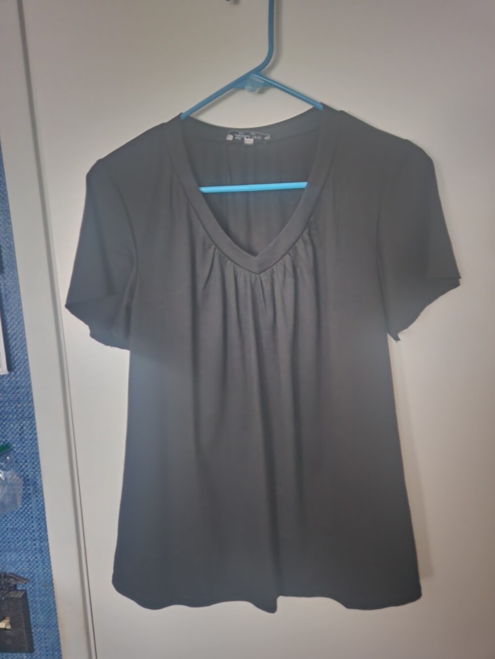 Black Women's V-Neck Short Sleeve Top